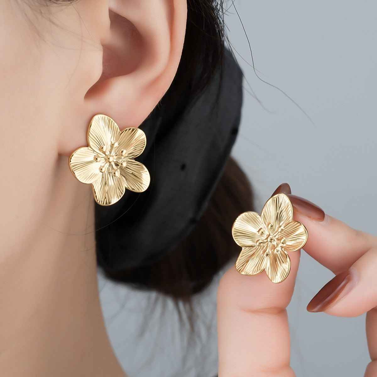 Personalized Exquisite Suit Corsage Accessory Anti-exposure Pin